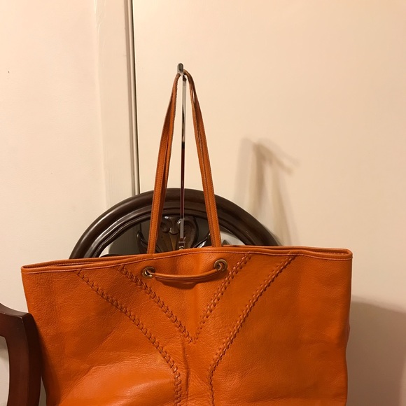 YSL reversible tote gm bag SOLD TO TRADESY 🌺🌺🌺 - Picture 2 of 16